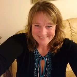 Meet your Posher, Carrie